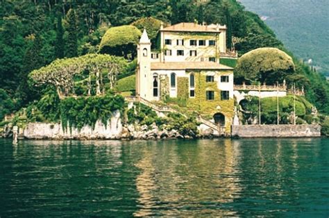 lake como mansion